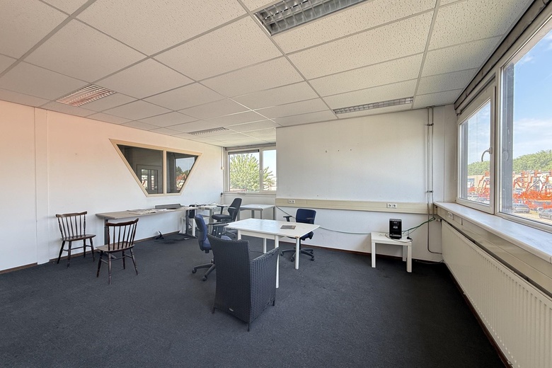 BedrijfsruimteaanMaxwellstraat 12<br/> inDordrecht