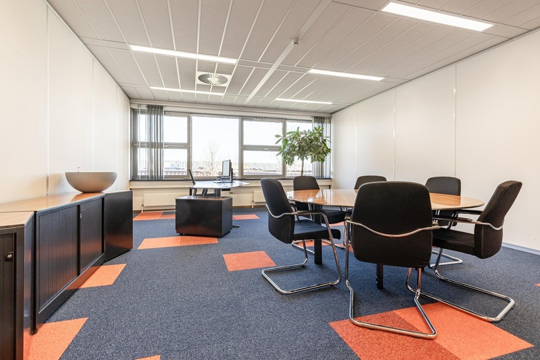 KantoorruimteaanLooyenbeemd 11<br/> inEindhoven KantoorruimteaanLooyenbeemd 11<br/> inEindhoven