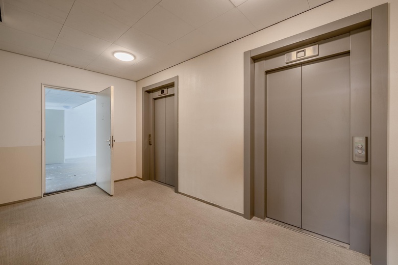 KantoorruimteaanUiterdijk 40 - 56<br/> inPernis KantoorruimteaanUiterdijk 40 - 56<br/> inPernis