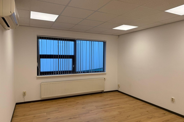 BedrijfsruimteaanJade 208<br/> inDordrecht