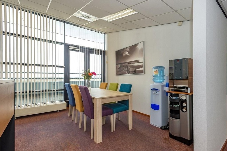 KantoorruimteaanMilaanstraat 70 110<br/> inSittard KantoorruimteaanMilaanstraat 70 110<br/> inSittard