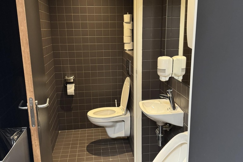 KantoorruimteaanKarel Doormanweg 9 E<br/> inSchiedam