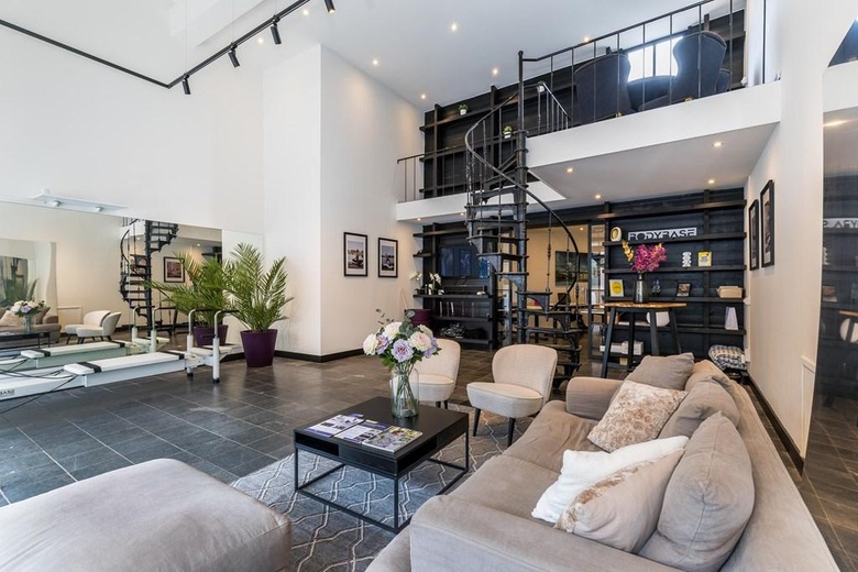 WinkelruimteaanBergse Dorpsstraat 71<br/> inRotterdam WinkelruimteaanBergse Dorpsstraat 71<br/> inRotterdam