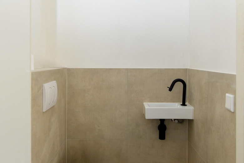 BedrijfsruimteaanEemmeerlaan 2 H<br/> inWeesp