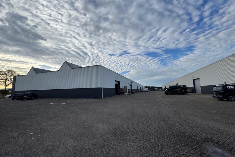 BedrijfsruimteaanElftweg 40 - 42<br/> inRaamsdonksveer