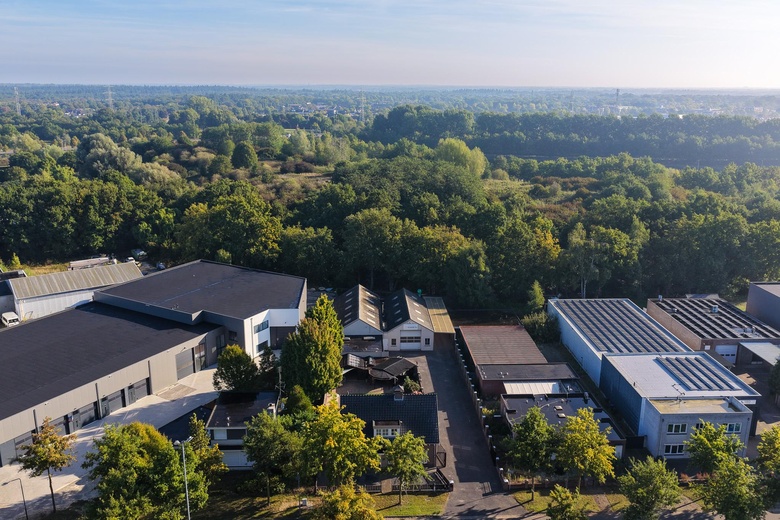 BedrijfsruimteaanBreedijk 19<br/> inHelmond BedrijfsruimteaanBreedijk 19<br/> inHelmond
