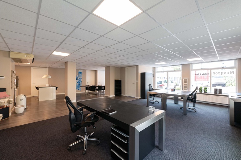 Winkelruimte Hellevoetsluis - Dorpsstraat 1 - Foto 8