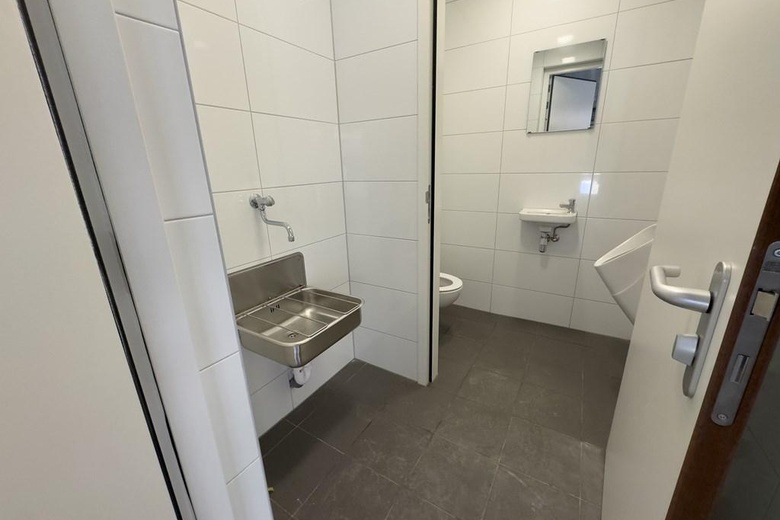 BedrijfsruimteaanIndustrieweg 69 78<br/> inBerkel en Rodenrijs