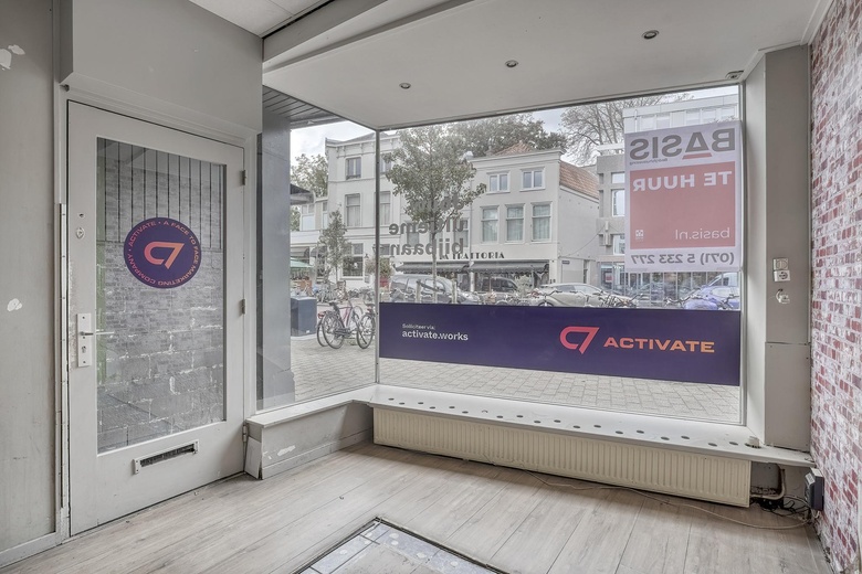 WinkelruimteaanDoezastraat 28<br/> inLeiden WinkelruimteaanDoezastraat 28<br/> inLeiden