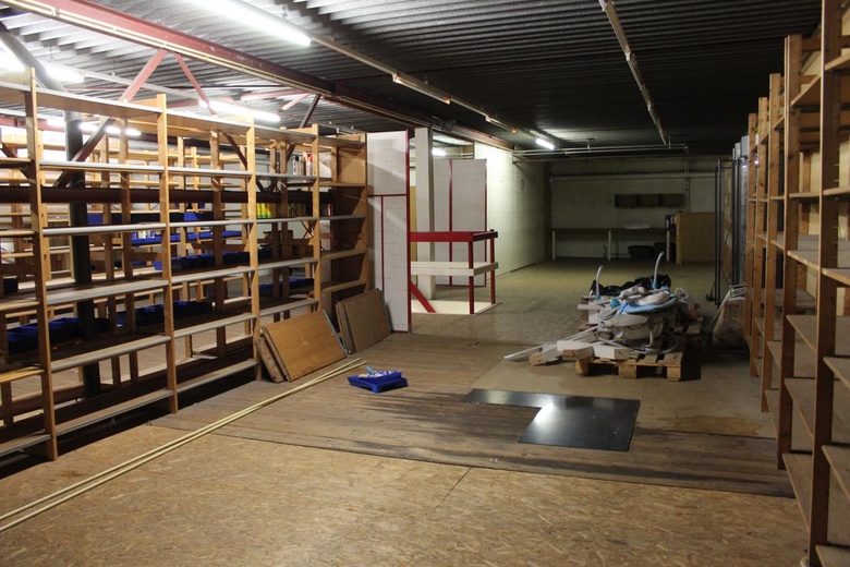 BedrijfsruimteaanFokkerstraat 42<br/> inZoetermeer BedrijfsruimteaanFokkerstraat 42<br/> inZoetermeer