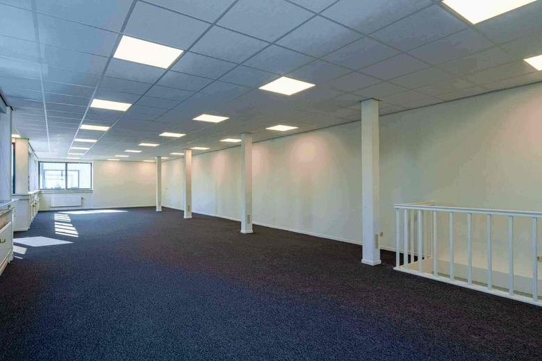 BedrijfsruimteaanPlatinastraat 79<br/> inZoetermeer