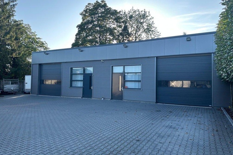 BedrijfsruimteaanHoofdstraat 91<br/> inZenderen