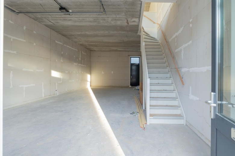 BedrijfsruimteaanCilinderweg 91 - 95<br/> inRoelofarendsveen