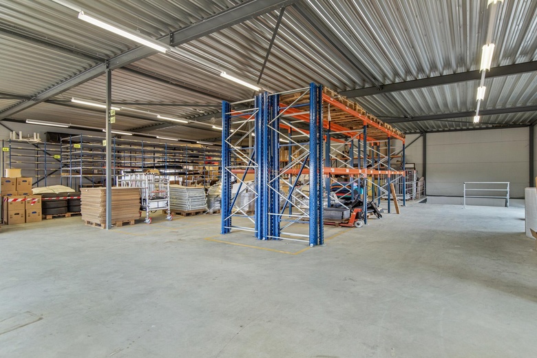 BedrijfsruimteaanZanddonkweg 6<br/> inWaalwijk BedrijfsruimteaanZanddonkweg 6<br/> inWaalwijk