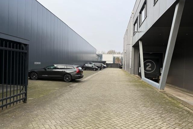 BedrijfsruimteaanWalnootberg 14<br/> inEemnes