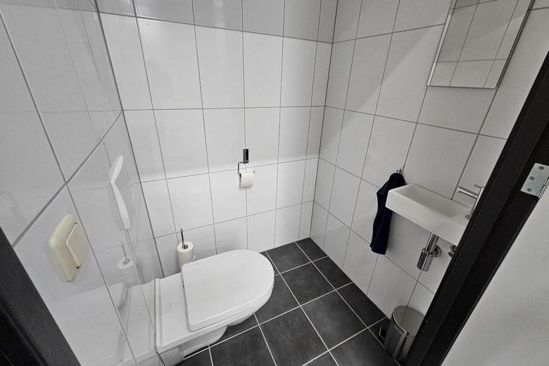 BedrijfsruimteaanSchepelstraat 47<br/> inRoermond BedrijfsruimteaanSchepelstraat 47<br/> inRoermond