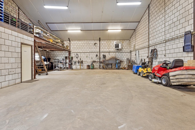 BedrijfsruimteaanTeeuwenhofweg 4 A<br/> inLeunen