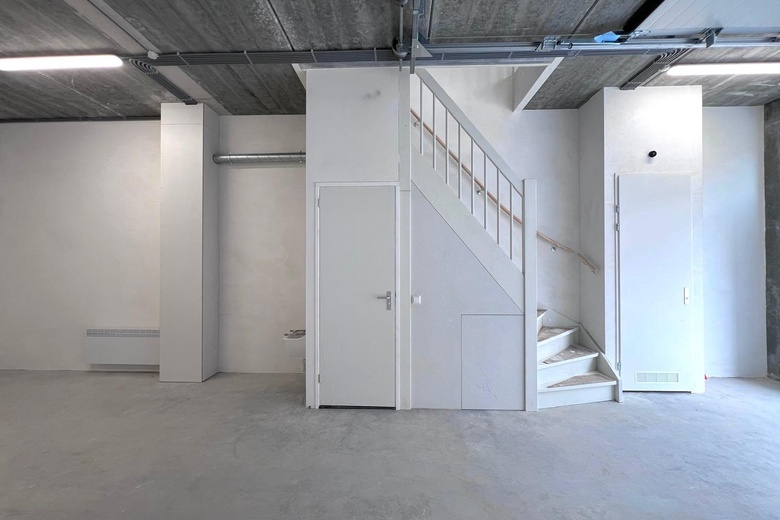 BedrijfsruimteaanNijverheidslaan 4 D<br/> inWeesp