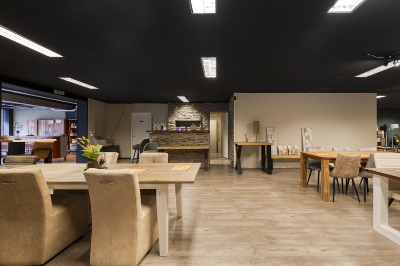 BedrijfsruimteaanRietveldenweg 13<br/> inDen Bosch BedrijfsruimteaanRietveldenweg 13<br/> inDen Bosch
