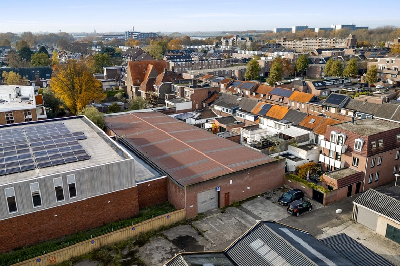 Bekijk foto 1 van Nijhoffstraat 4