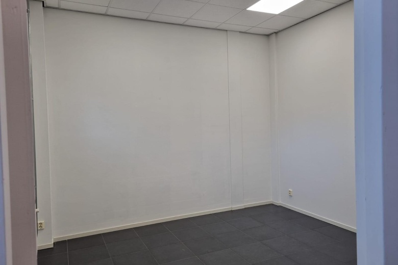 BedrijfsruimteaanZonnehorst 14<br/> inZutphen BedrijfsruimteaanZonnehorst 14<br/> inZutphen