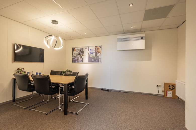 BedrijfsruimteaanRijthoek 11<br/> inHaaften