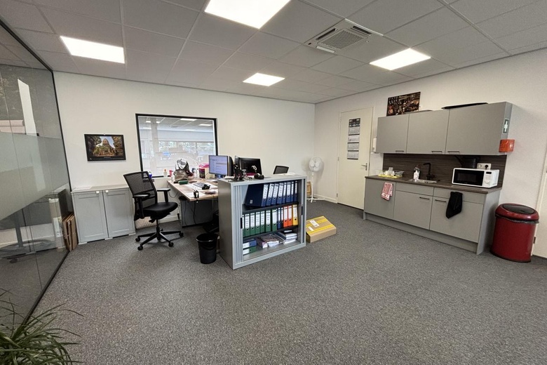 BedrijfsruimteaanFacetlaan 15<br/> inBleiswijk