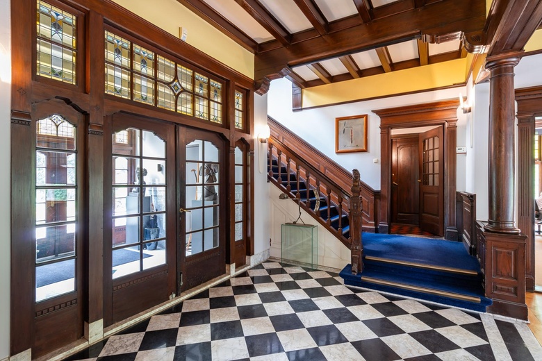 KantoorruimteaanHuizerstraatweg 111<br/> inNaarden KantoorruimteaanHuizerstraatweg 111<br/> inNaarden