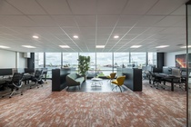 Bekijk foto 4 van Waalhaven O.z. 85