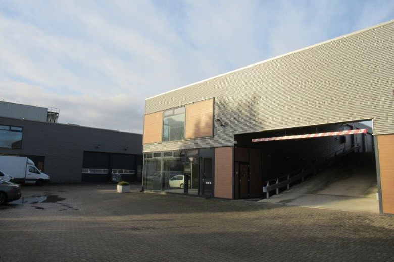 Bedrijfsruimteaan's-Gravenweg 318 - 334<br/> inNieuwerkerk aan den IJssel Bedrijfsruimteaan's-Gravenweg 318 - 334<br/> inNieuwerkerk aan den IJssel