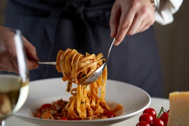 Bekijk foto 2 van Raadhuisplein 2