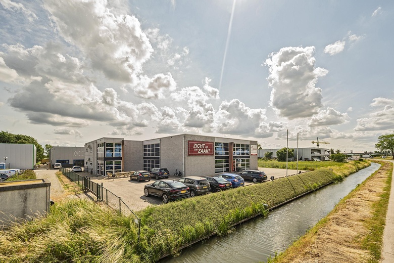 BedrijfsruimteaanRijthoek 11<br/> inHaaften