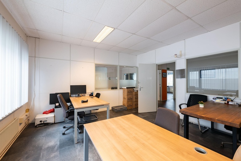 BedrijfsruimteaanNachtschadestraat 16<br/> inRotterdam