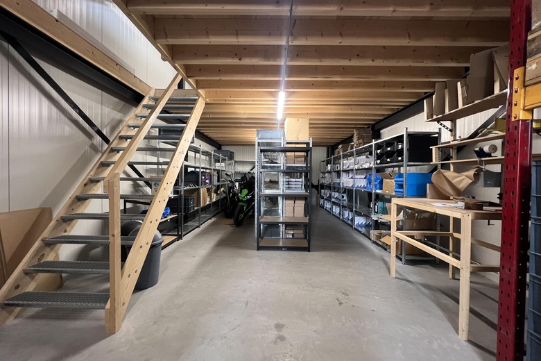 BedrijfsruimteaanNatuursteenweg 12 C<br/> inHendrik-Ido-Ambacht