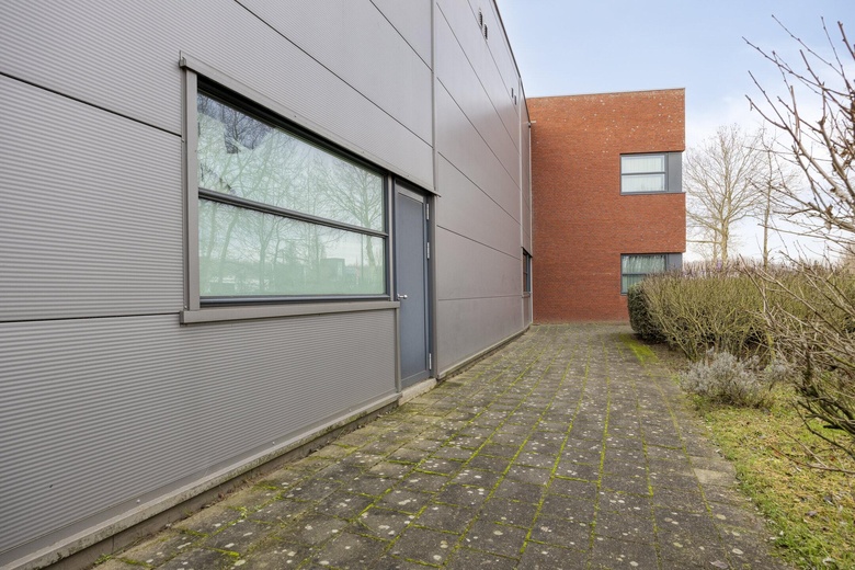 BedrijfsruimteaanVan Coulsterweg 9<br/> inAlblasserdam