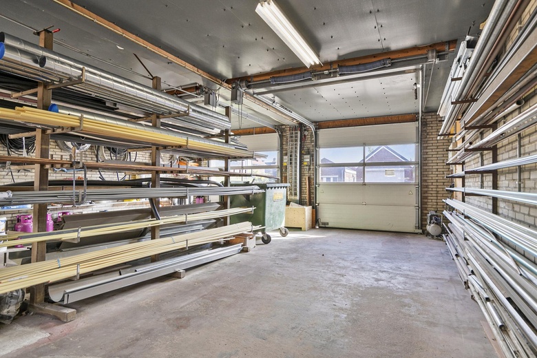 BedrijfsruimteaanDorpsstraat 56<br/> inOssendrecht BedrijfsruimteaanDorpsstraat 56<br/> inOssendrecht