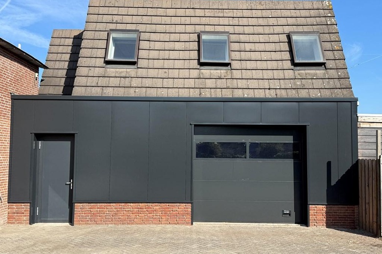 BedrijfsruimteaanVinkelsestraat 14<br/> inHeesch