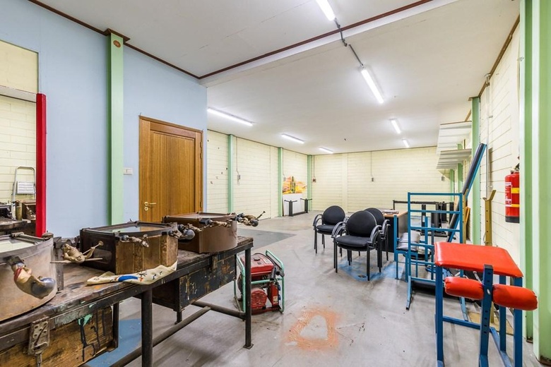 BedrijfsruimteaanAmbachtsweg 39 F<br/> inPijnacker