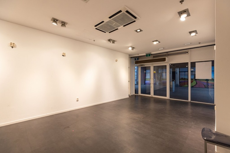 WinkelruimteaanLiesveld 146<br/> inVlaardingen WinkelruimteaanLiesveld 146<br/> inVlaardingen