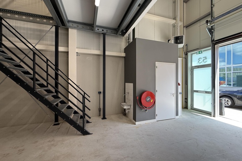 BedrijfsruimteaanFlorijnstraat 53<br/> inRidderkerk BedrijfsruimteaanFlorijnstraat 53<br/> inRidderkerk