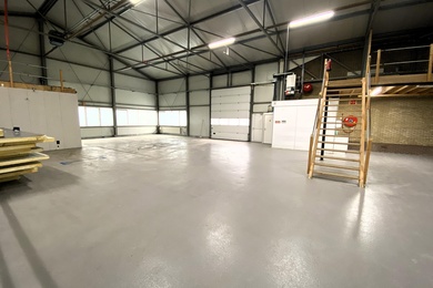 Bekijk foto 2 van Machineweg 14 a