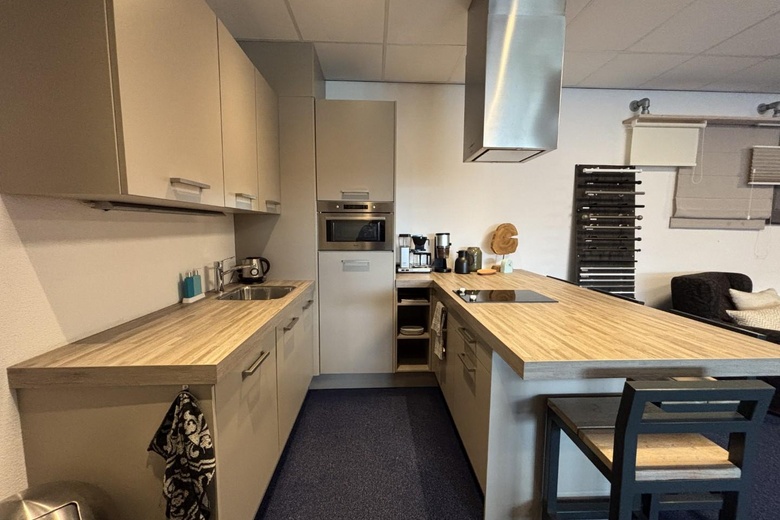 BedrijfsruimteaanSchuit 16 J<br/> inOudkarspel