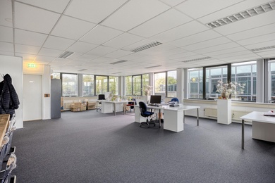 Bekijk foto 2 van Overwegwachter 6