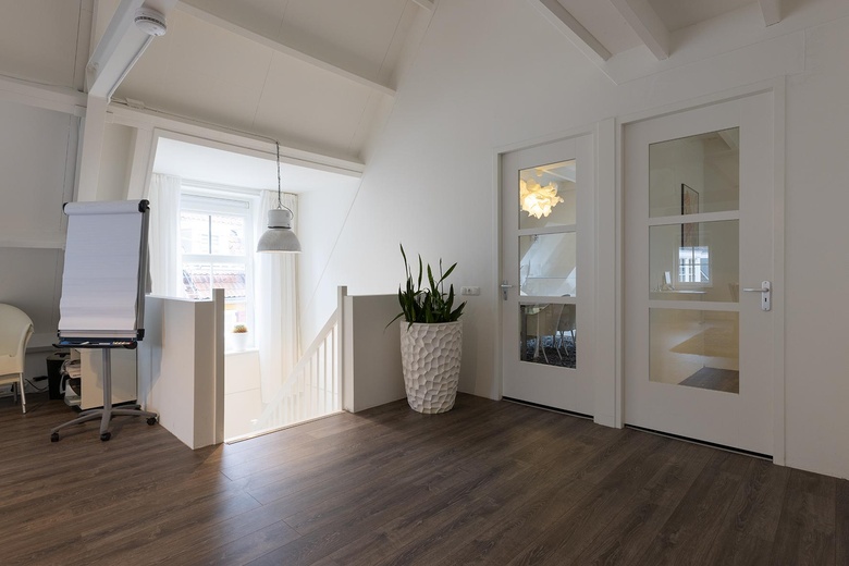 KantoorruimteaanZwaardklamp 7<br/> inHuizen KantoorruimteaanZwaardklamp 7<br/> inHuizen