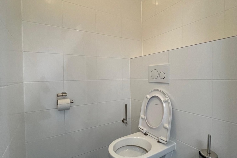 BedrijfsruimteaanLelystraat 60 h<br/> inSliedrecht