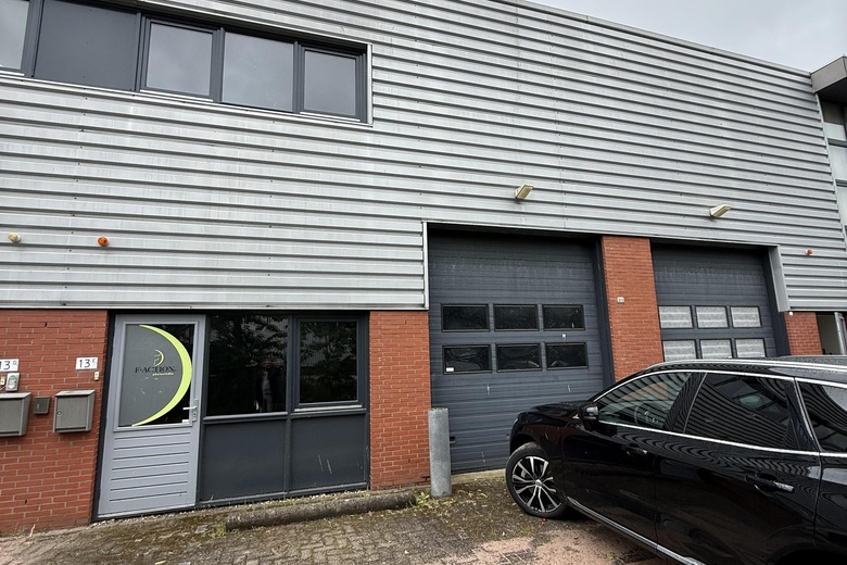 Bekijk foto 1 van Satellietbaan 13 E