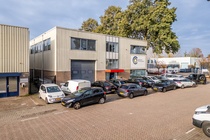 Bekijk foto 3 van Valkenierstraat 45