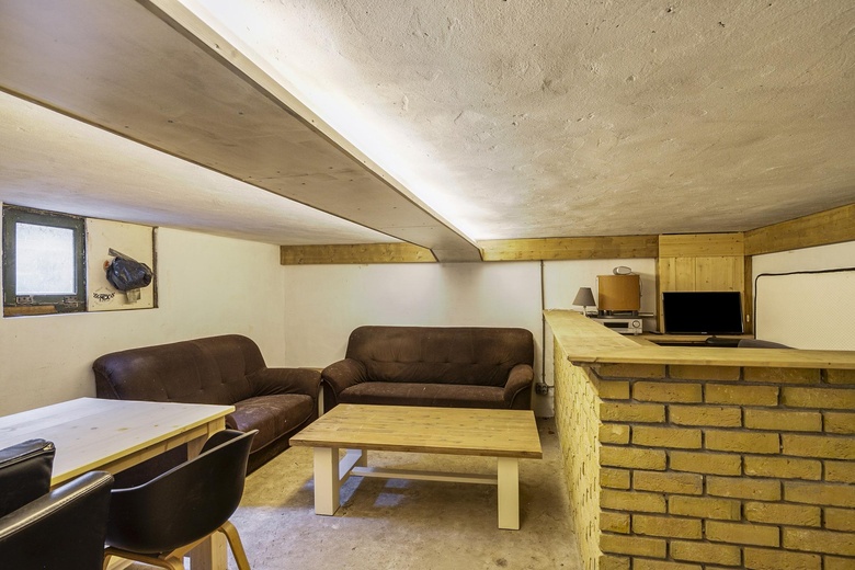 BedrijfsruimteaanZuiderzeestraatweg 233<br/> inOldebroek