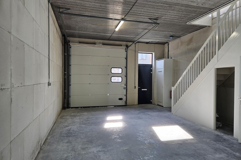 BedrijfsruimteaanIndustrieweg 12 M<br/> inZoeterwoude BedrijfsruimteaanIndustrieweg 12 M<br/> inZoeterwoude