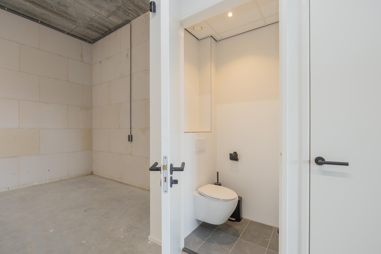 BedrijfsruimteaanWasbeekerlaan 44<br/> inSassenheim